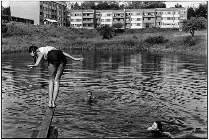 Andrejs Grants. Krāslava. 1999. No kolekcijas "Pa Latviju". Autora īpašums.