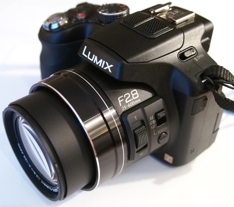 Panasonic FZ200